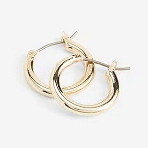 EXPRESS NWT Medium Hoop Earrings Gold Tone 5/8-inch Clasp Pierced Shiny Small